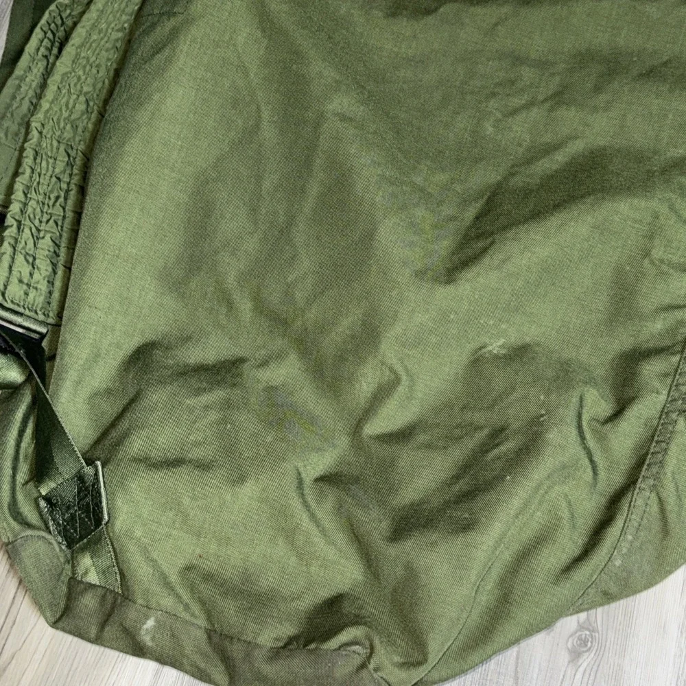 Vtg Military‎ Duffle Bag Rucksack Green Nylon Heavy Duty Army Issued Grunge WORN